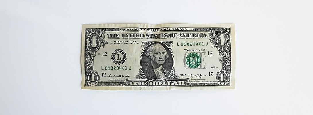 What is the different between passive income & real income?