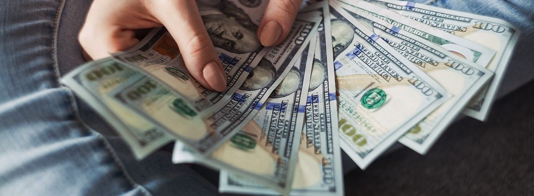 The Truth (Almost) Nobody Is Telling You - Your Income in Your First Year