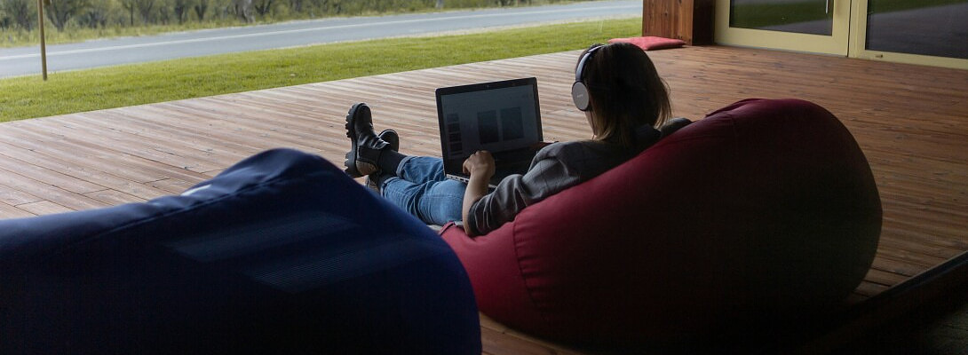 Benefits of a Work From Anywhere Online Business