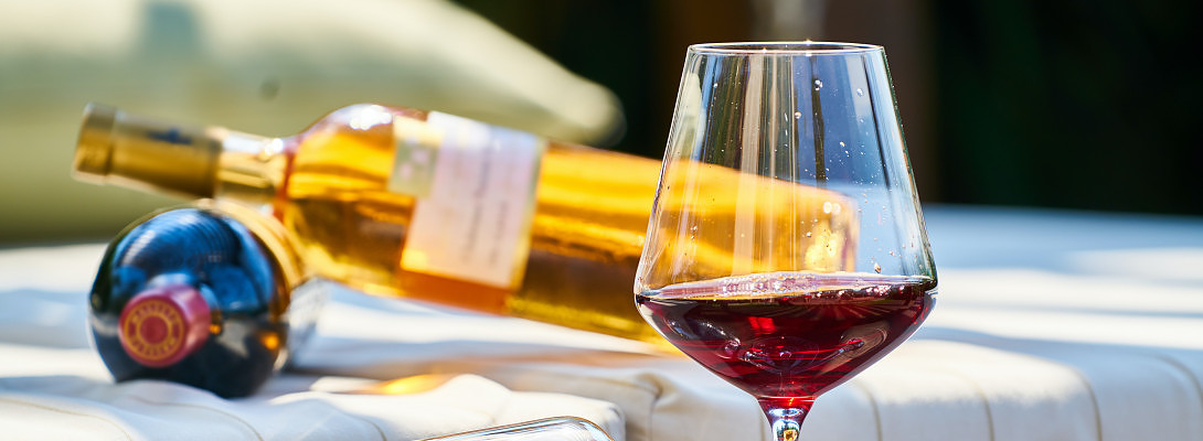 Christmas is over.Roll up your sleeves and go back to work