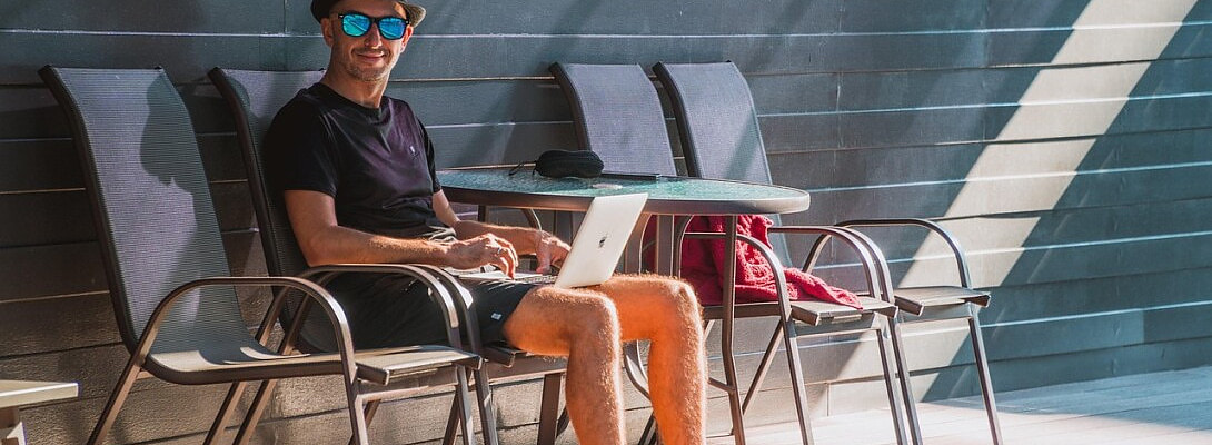 Building a Personal Brand as a Digital Nomad: Challenges and Wins