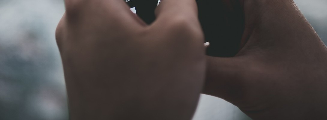 Fast photo upload using smart phones